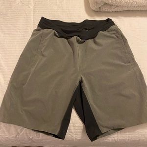 Lululemon Shorts size M